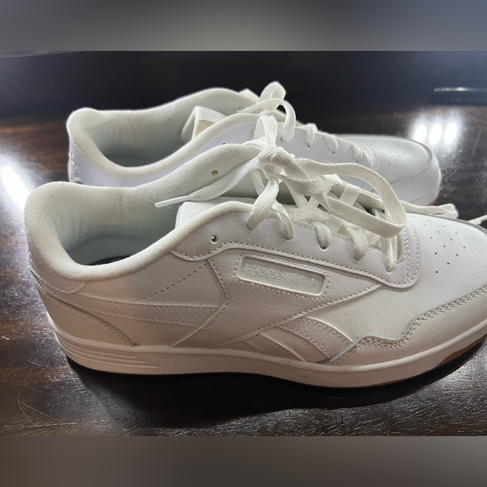 Reebok sneakers white size 9.5